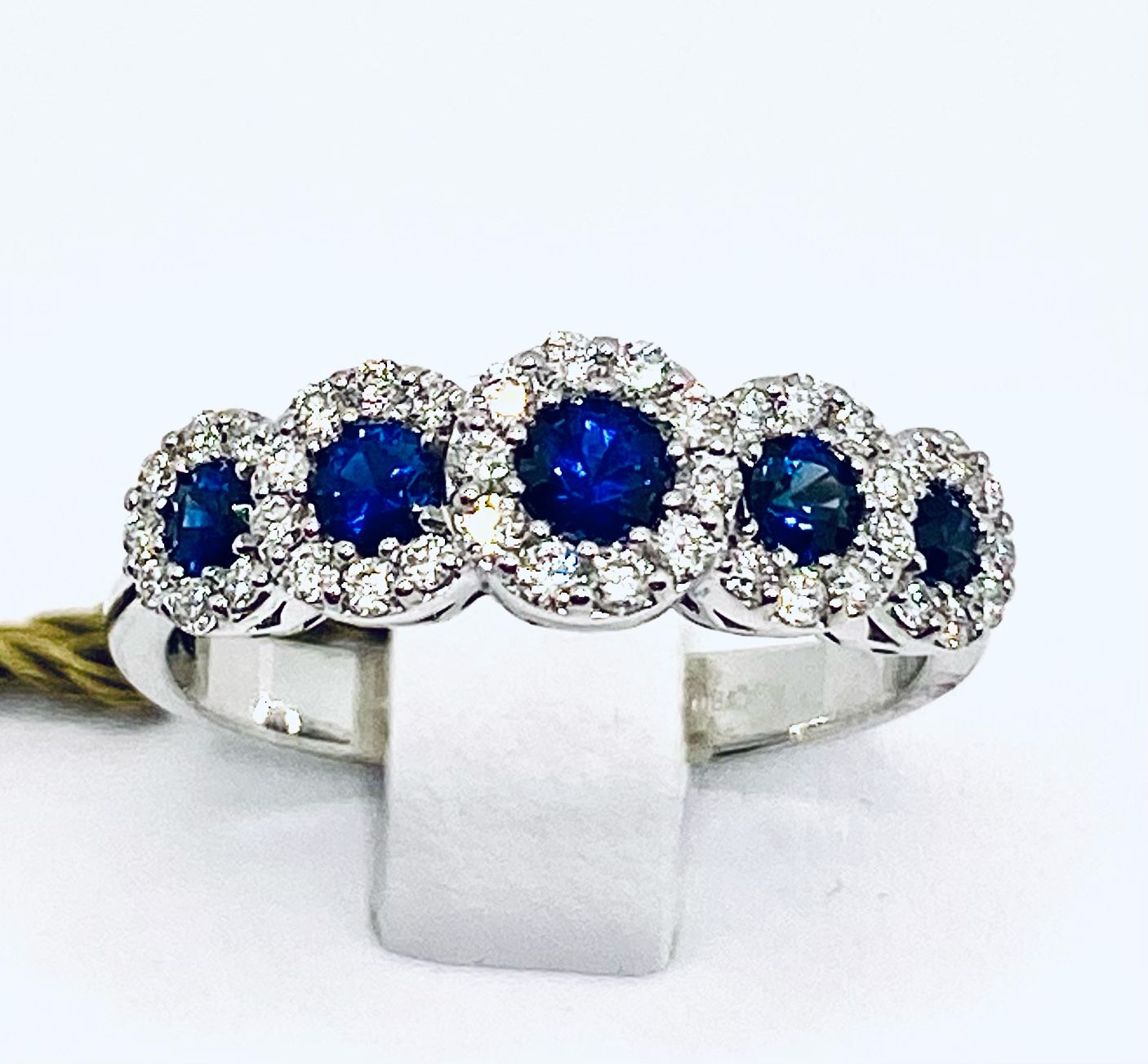 Veretta ring with diamonds and sapphires art. AN2096