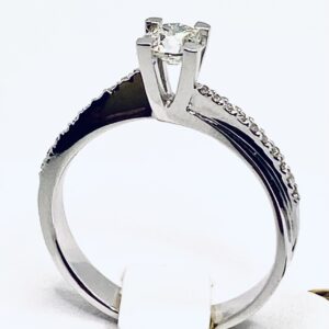 Gold and diamond solitaire ring DESIDERIO Art. AN520