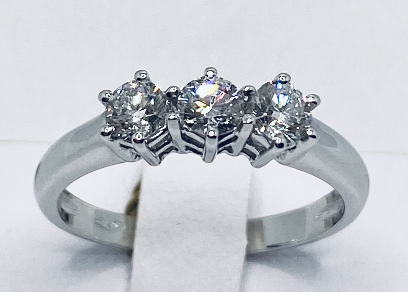 Trilogy diamond ring art. AN1701