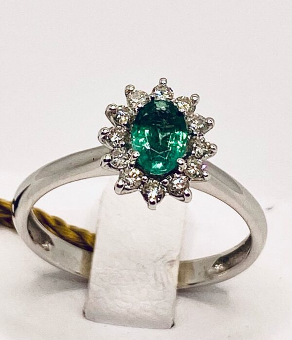 Anello con smeraldo e diamanti art.AN1368