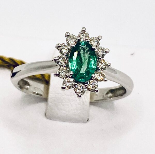 Anello con smeraldo e diamanti art.AN1368