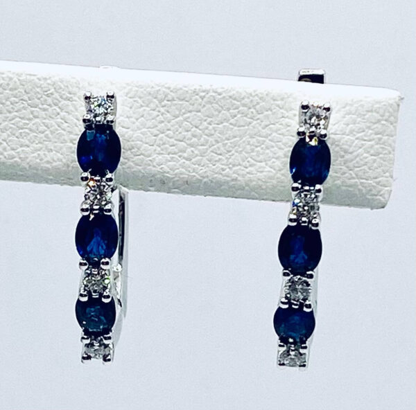 Earrings with Sapphires and Diamonds GEMS Art. OR975