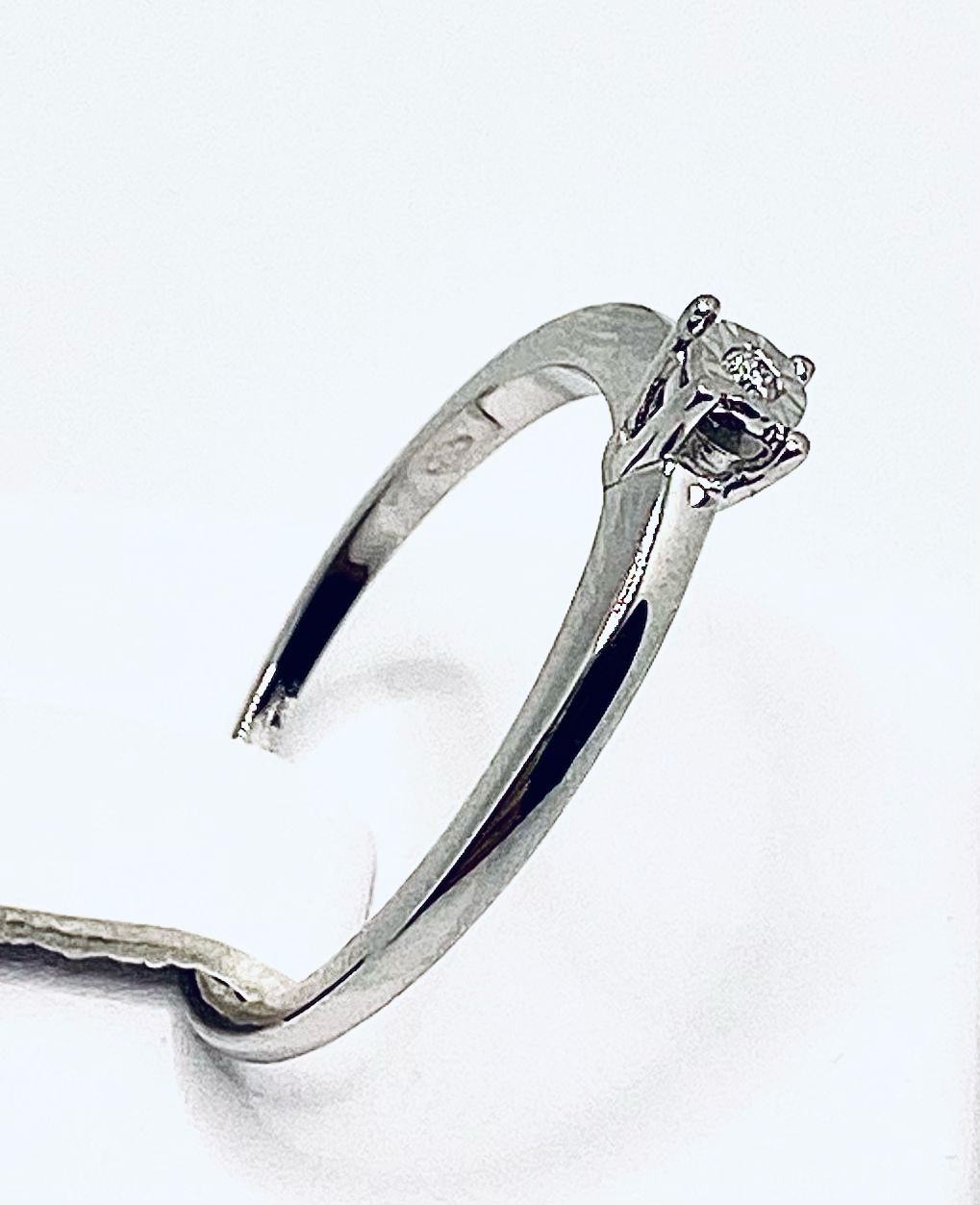 Anello solitario di diamanti DESIDERIO Art. PDA3931F