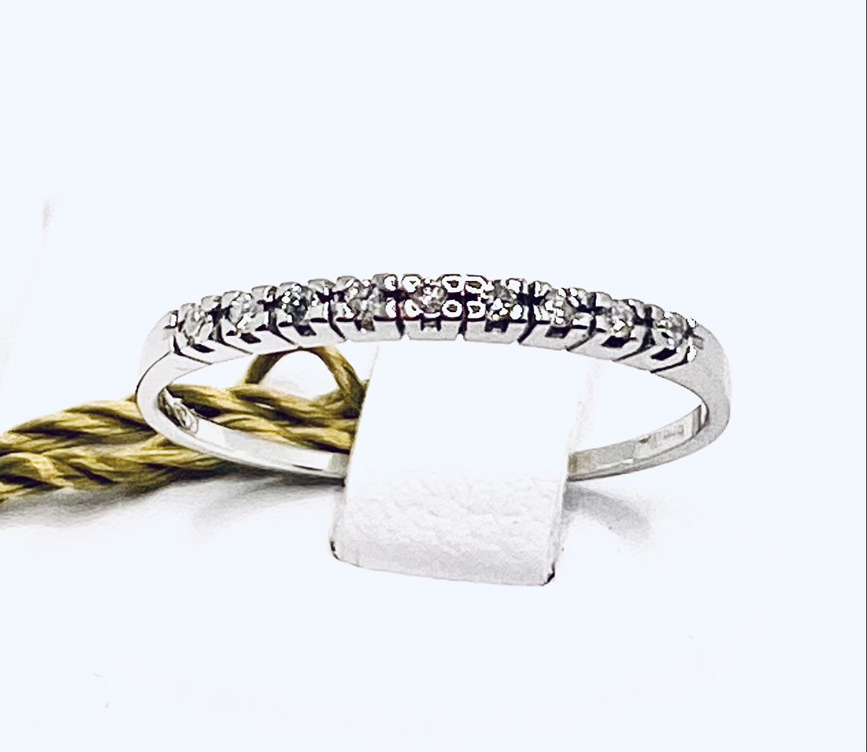 GOLD AND DIAMOND VERTEX RING ITEM CODE PDA3101