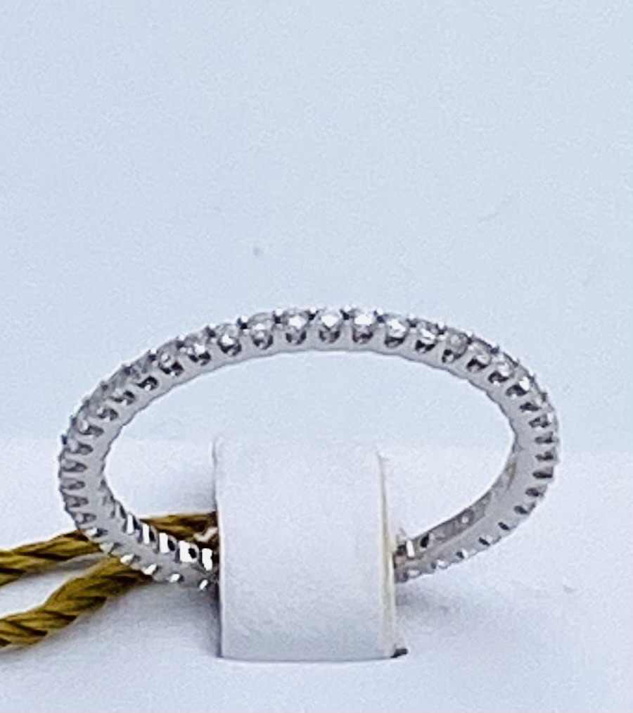 Anello veretta di diamanti in oro bianco art. R02924WA01.3