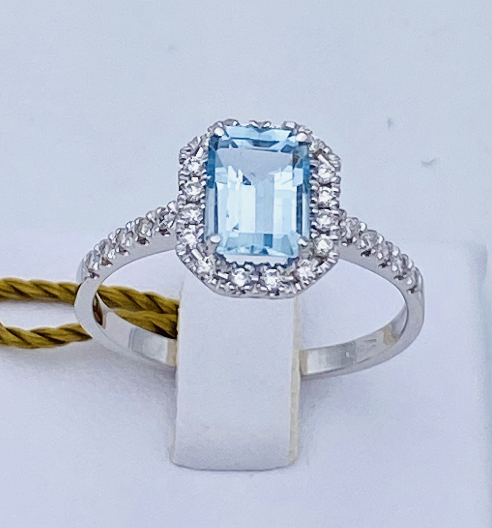 Aquamarine and diamond ring Art.AN2971