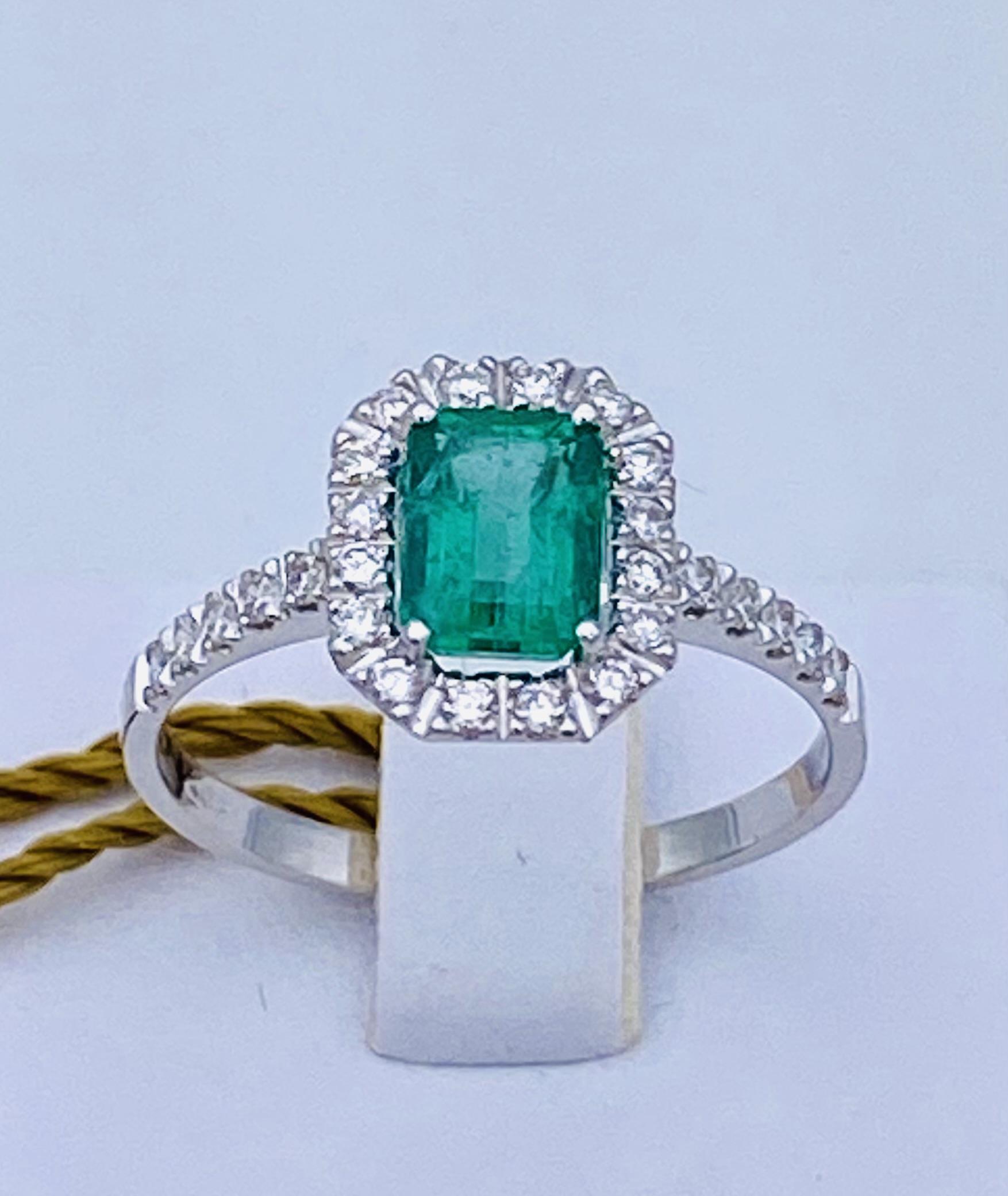 Ring with emerald and diamonds BELLE EPOQUE ART.AN2353