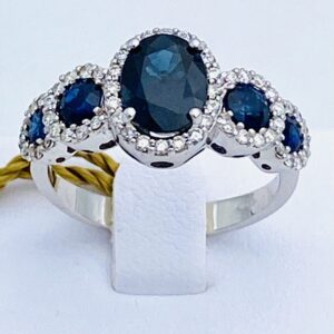 Ring with sapphires and diamonds in 750% gold art. AN1433