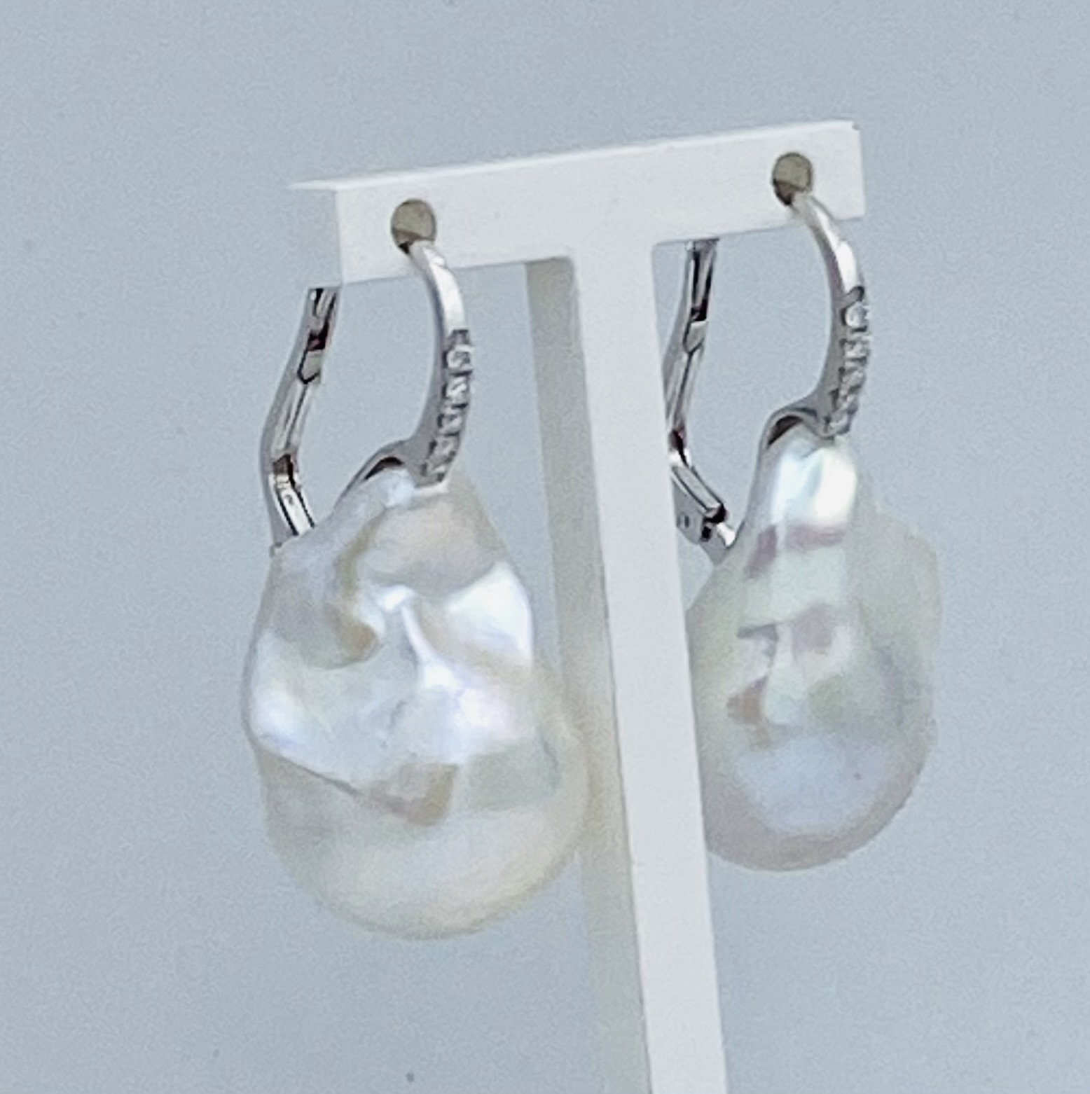 Earrings pearls skirmishes and diamonds art. ORP172