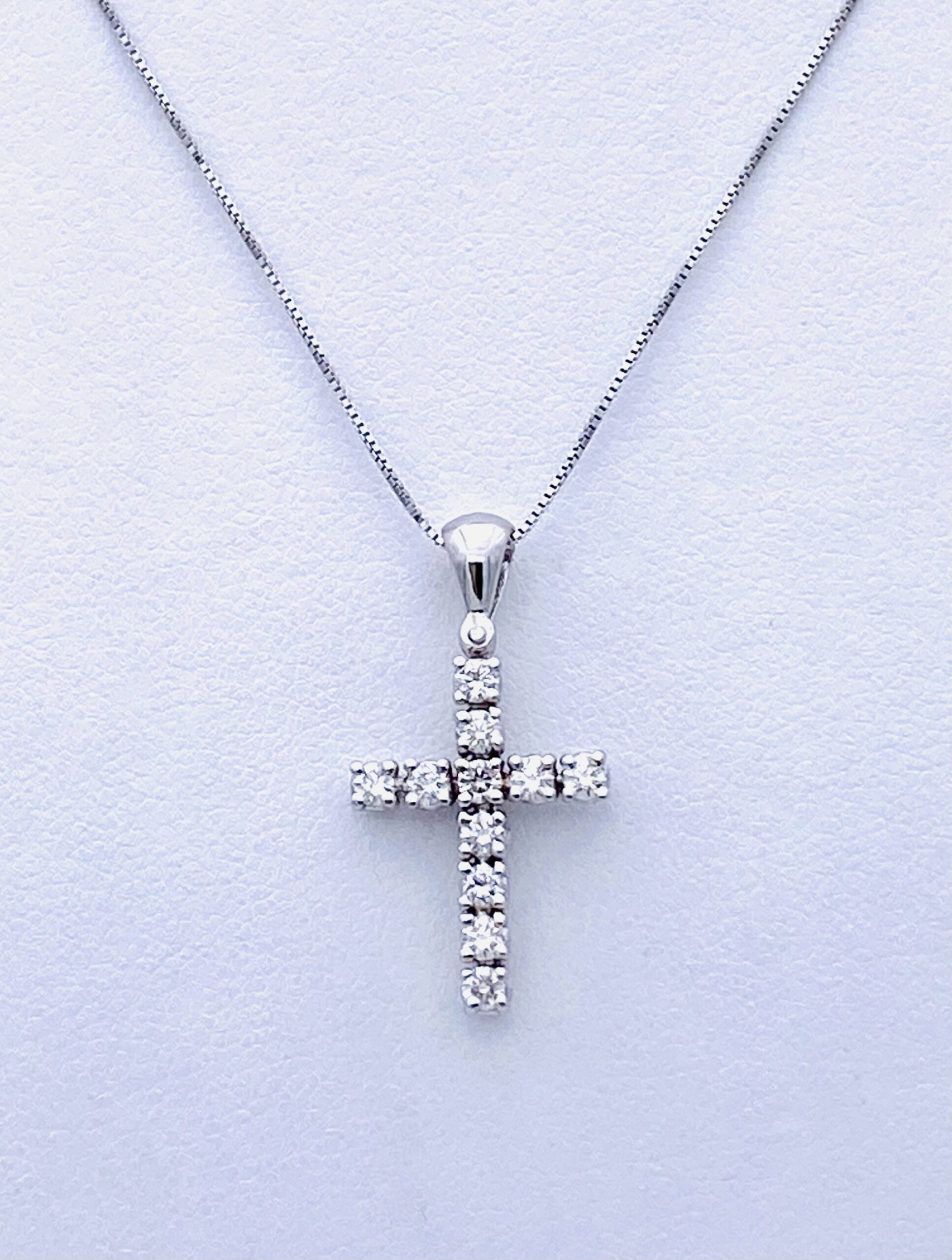 White gold 750% cross pendant and diamonds Art.CRO16