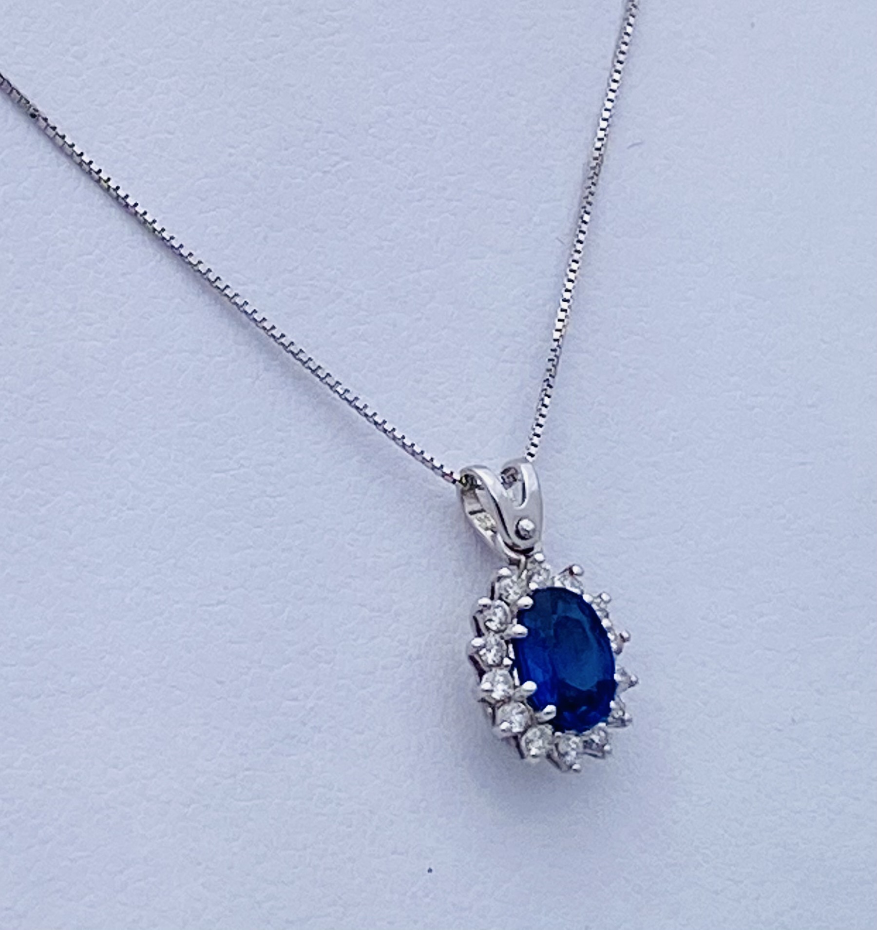 Sapphire and diamond pendant art. CD312