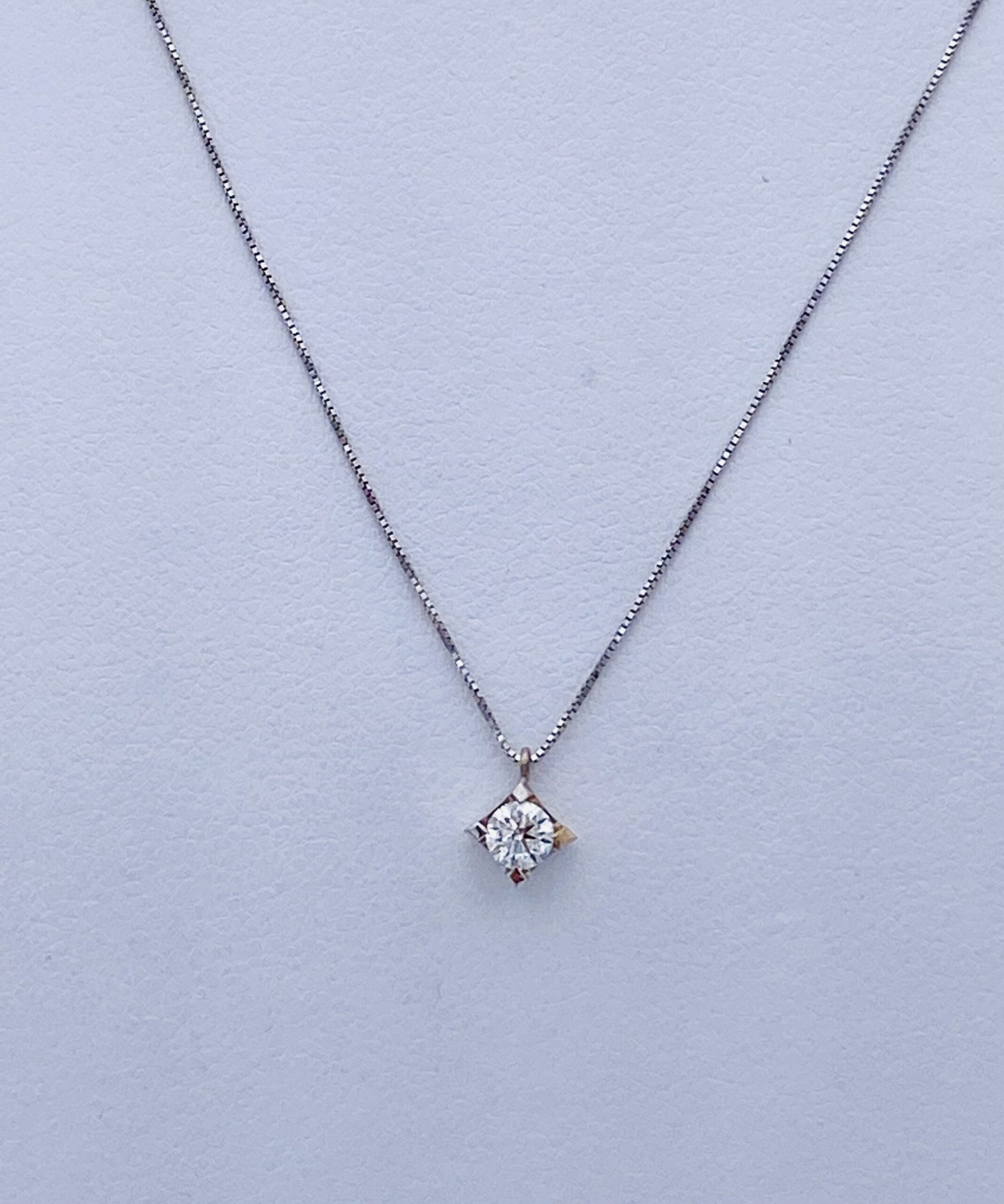 White gold 750% diamond point pendant art.CD495-7