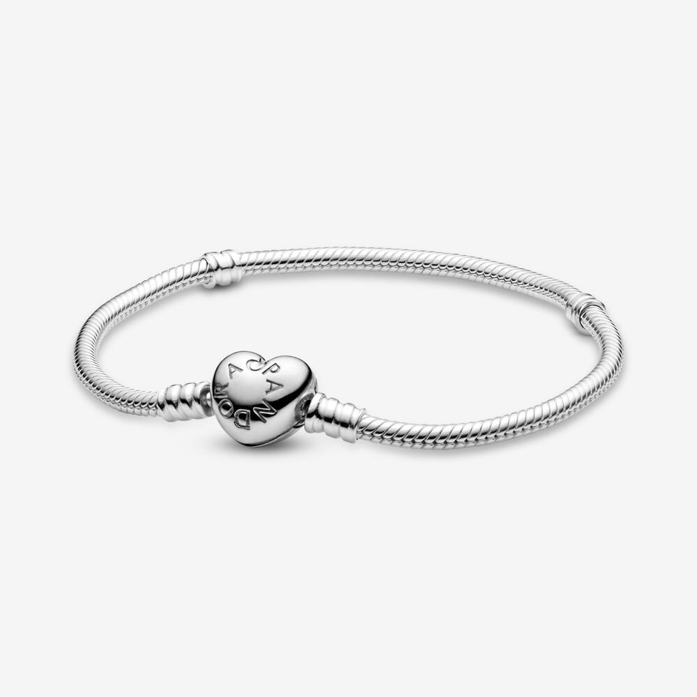 Bracciale Pandora Moments con maglia snake e chiusura a cuore