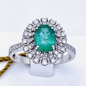 Anello con smeraldo e diamanti  oro bianco 750% art.AN2439