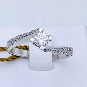 Anello solitario di diamanti in oro bianco 750% art.AN1571