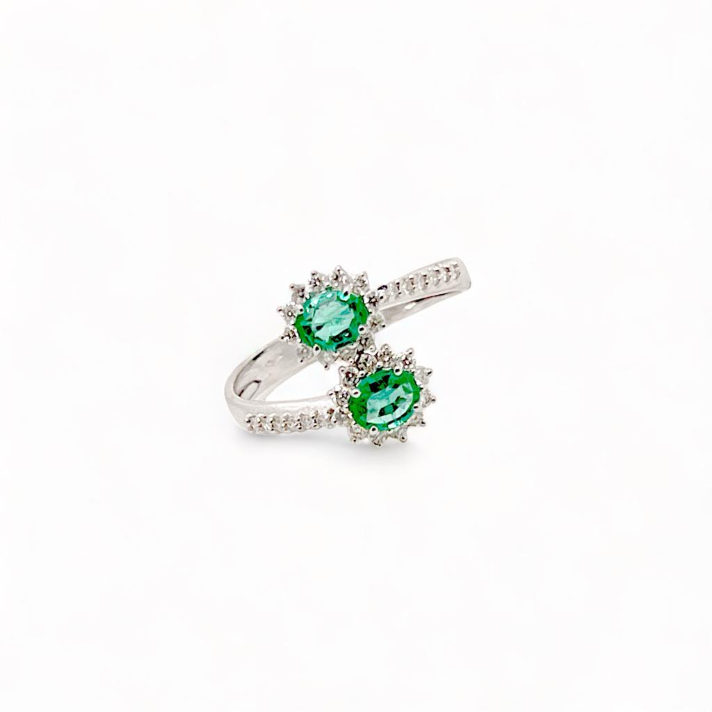Ring with emeralds and diamonds white gold 750% art. AN2420