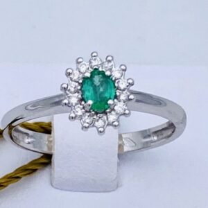 Anello smeraldo e diamanti oro bianco 750% art. AN2405