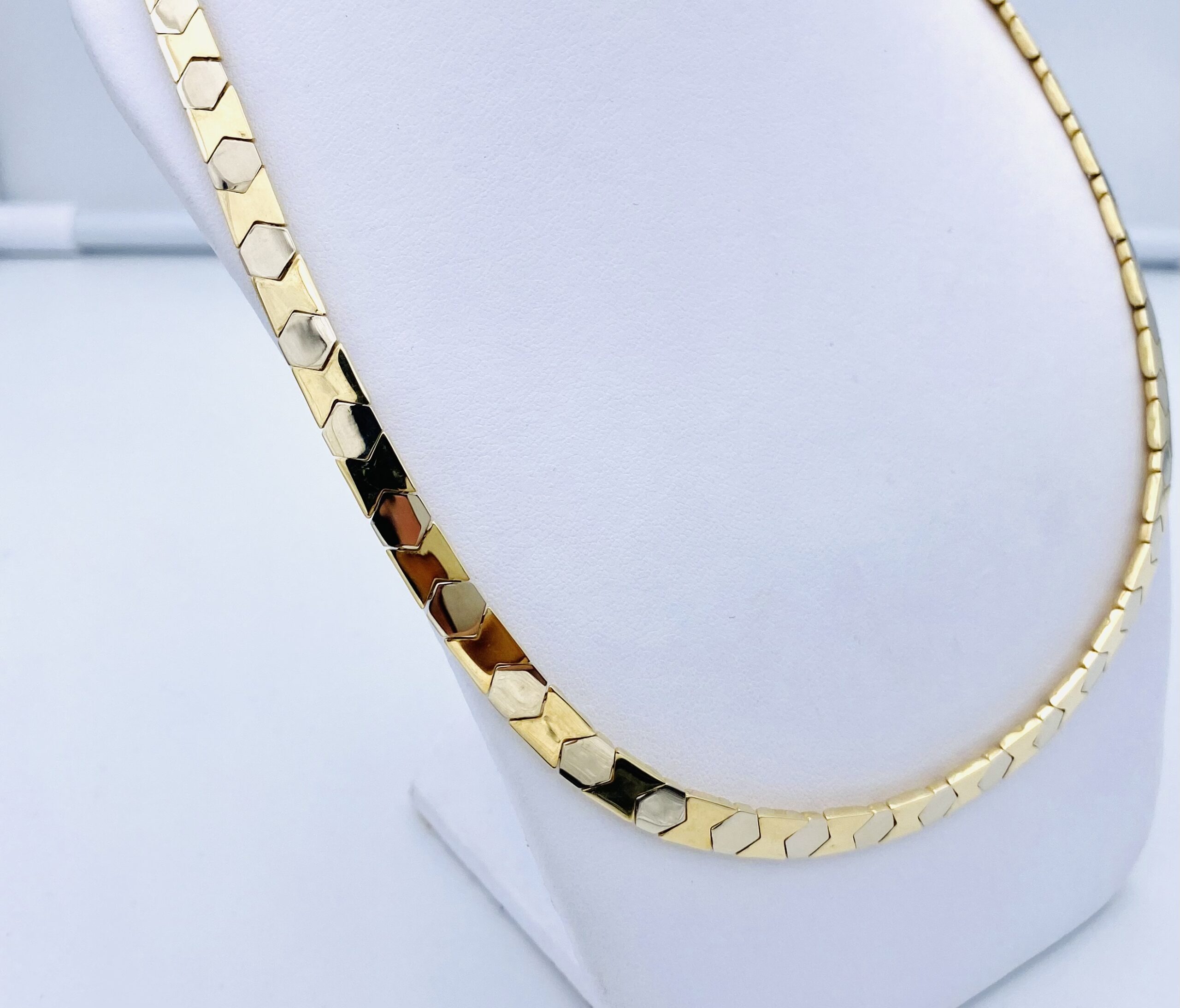 Gold men’s round necklace 750% GR. 38.80 ART. CUOC02
