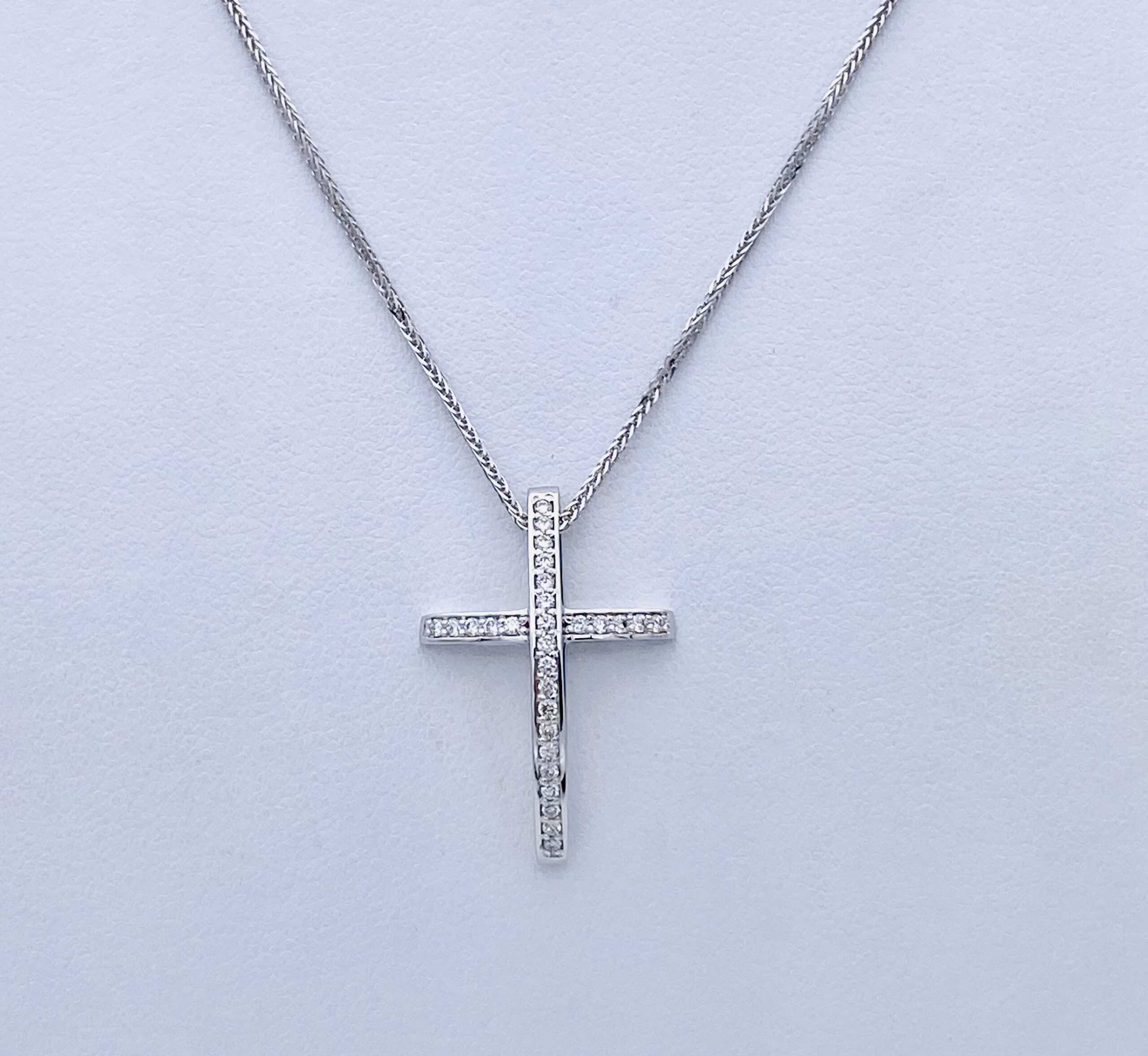 White gold 750% cross pendant and diamonds Art.CC1557