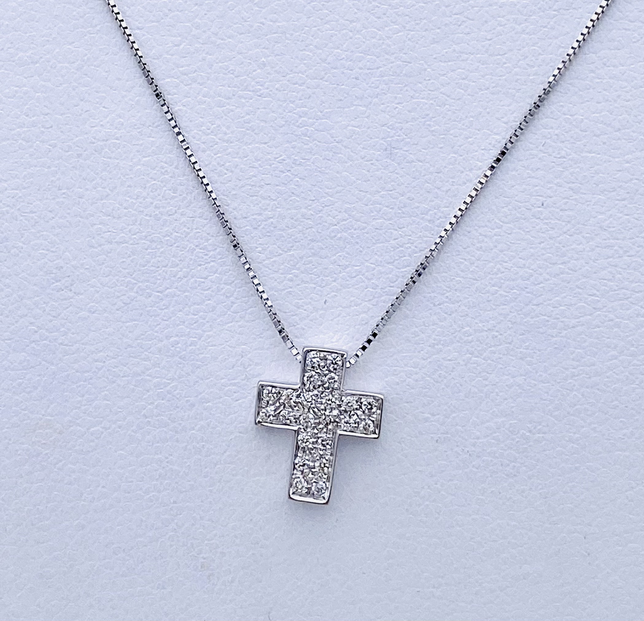 White gold 750% cross pendant and diamonds Art.CC1499