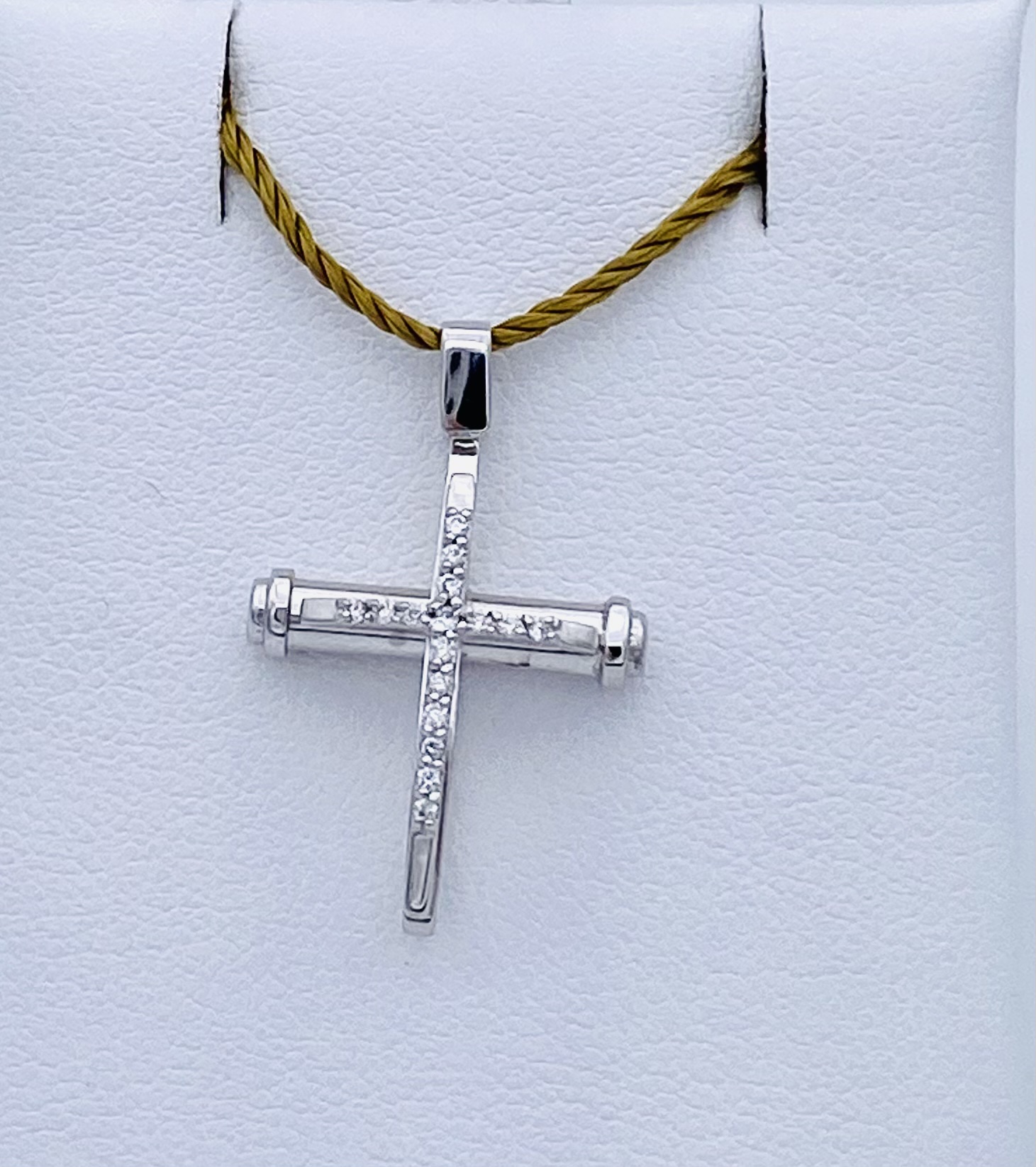 White gold 750% cross pendant and diamonds Art.CR078