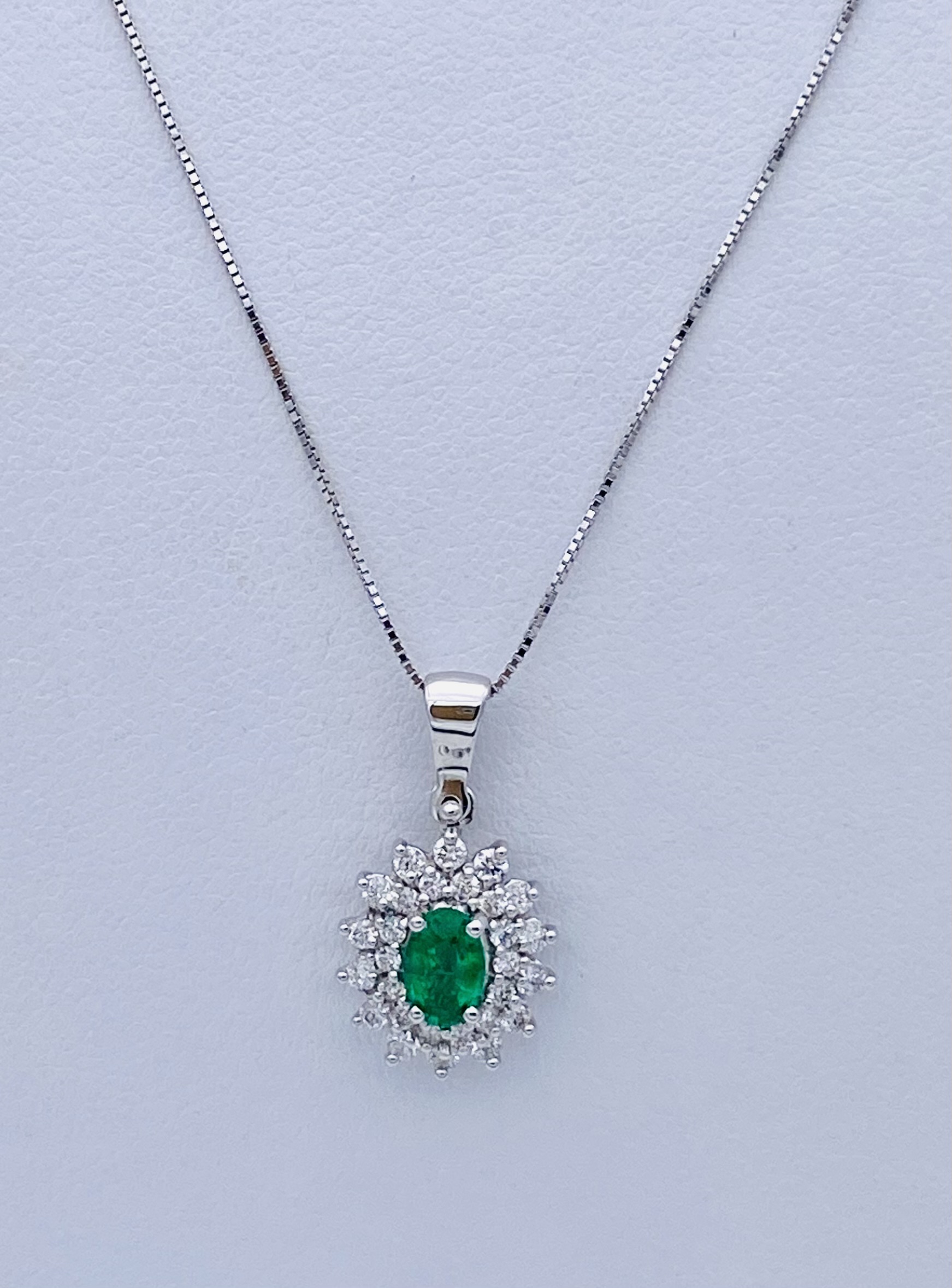 White Gold Emerald Diamond Pendant 750% Art.CD886