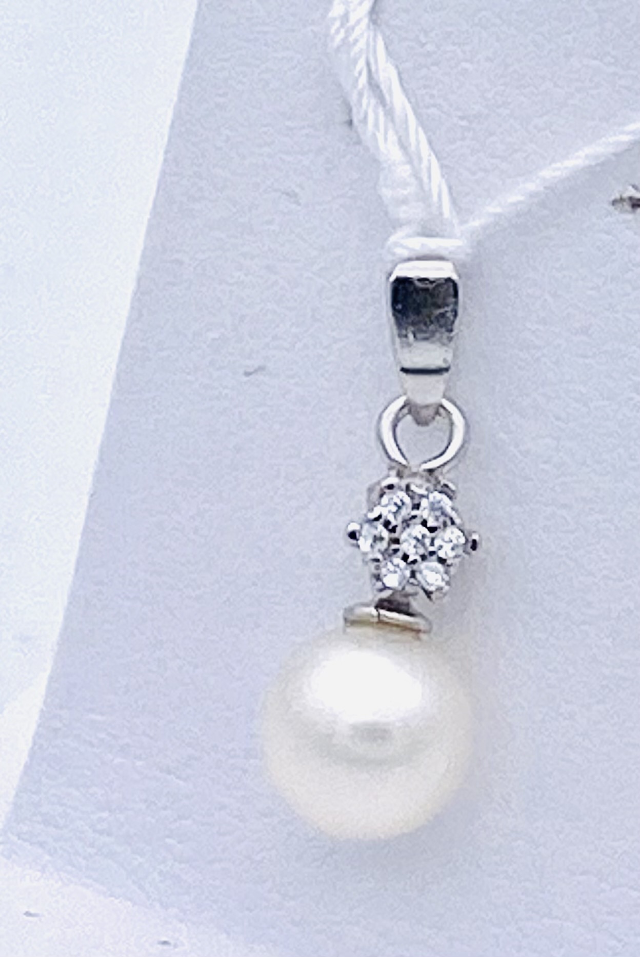 Pearl pendant in white gold 750% Art. PENPE2