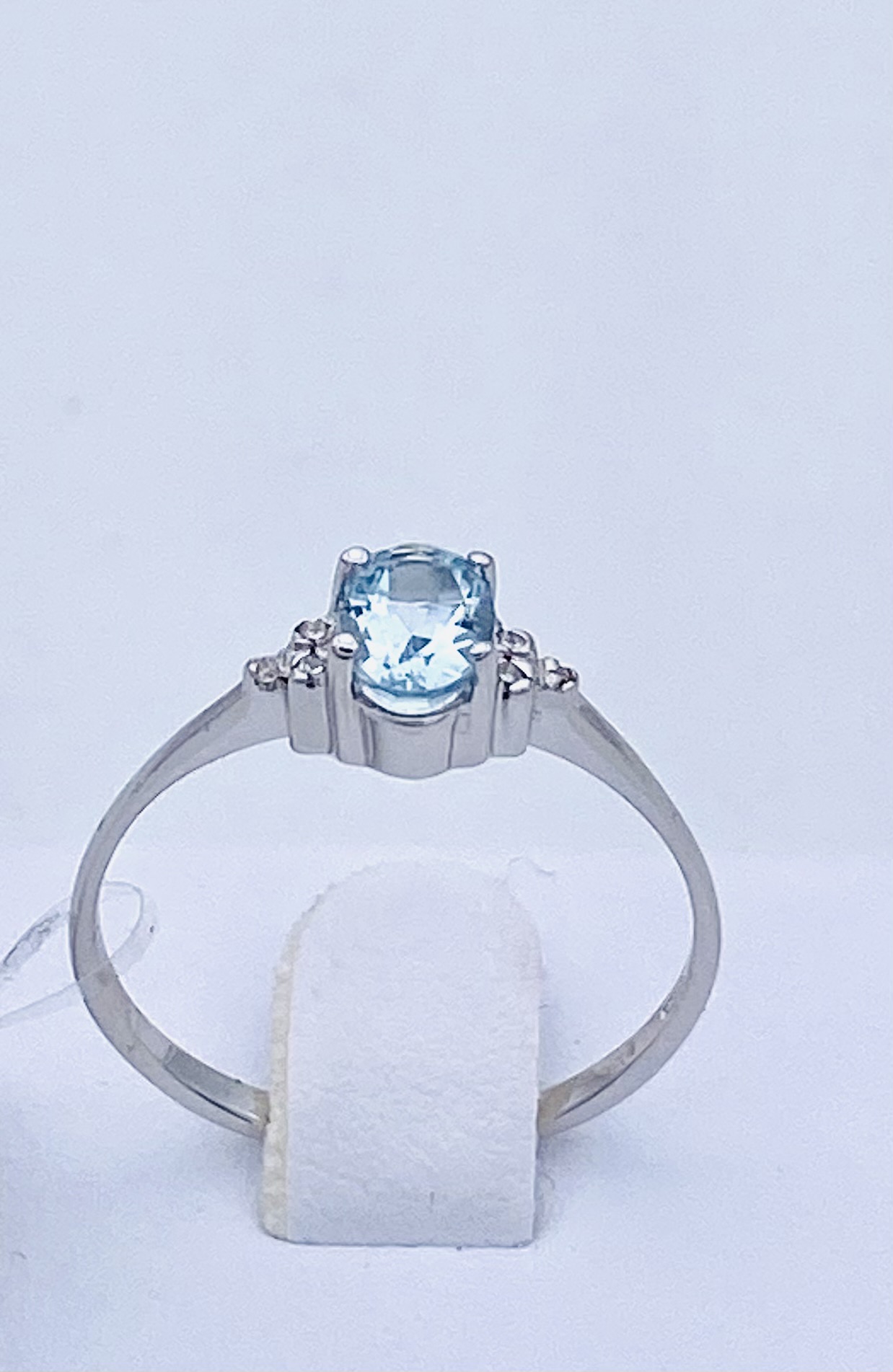 Aquamarine ring gold and diamonds Art. PDA1257