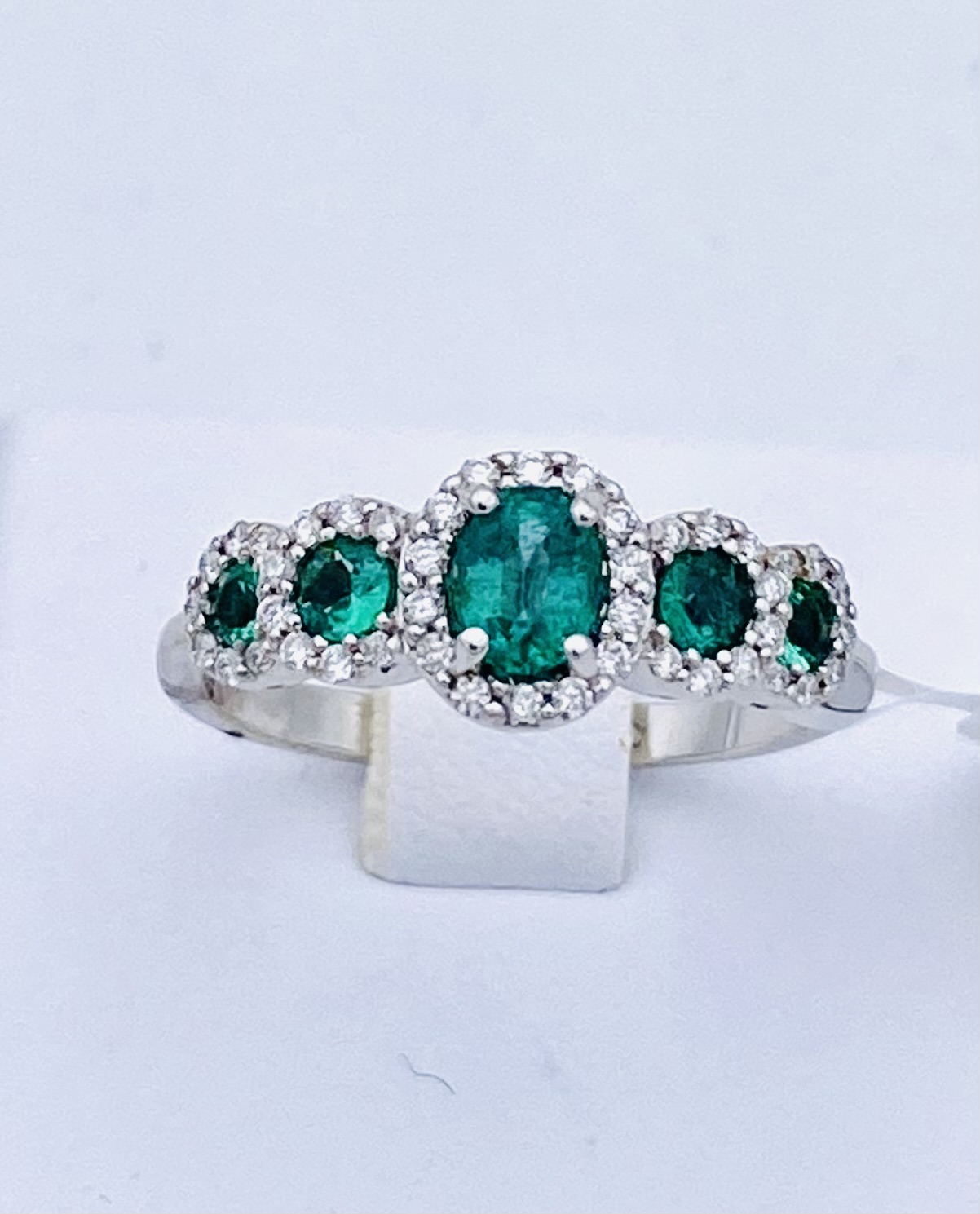 Emerald ring gold and diamonds BELLE EPOQUE Art. AN2053