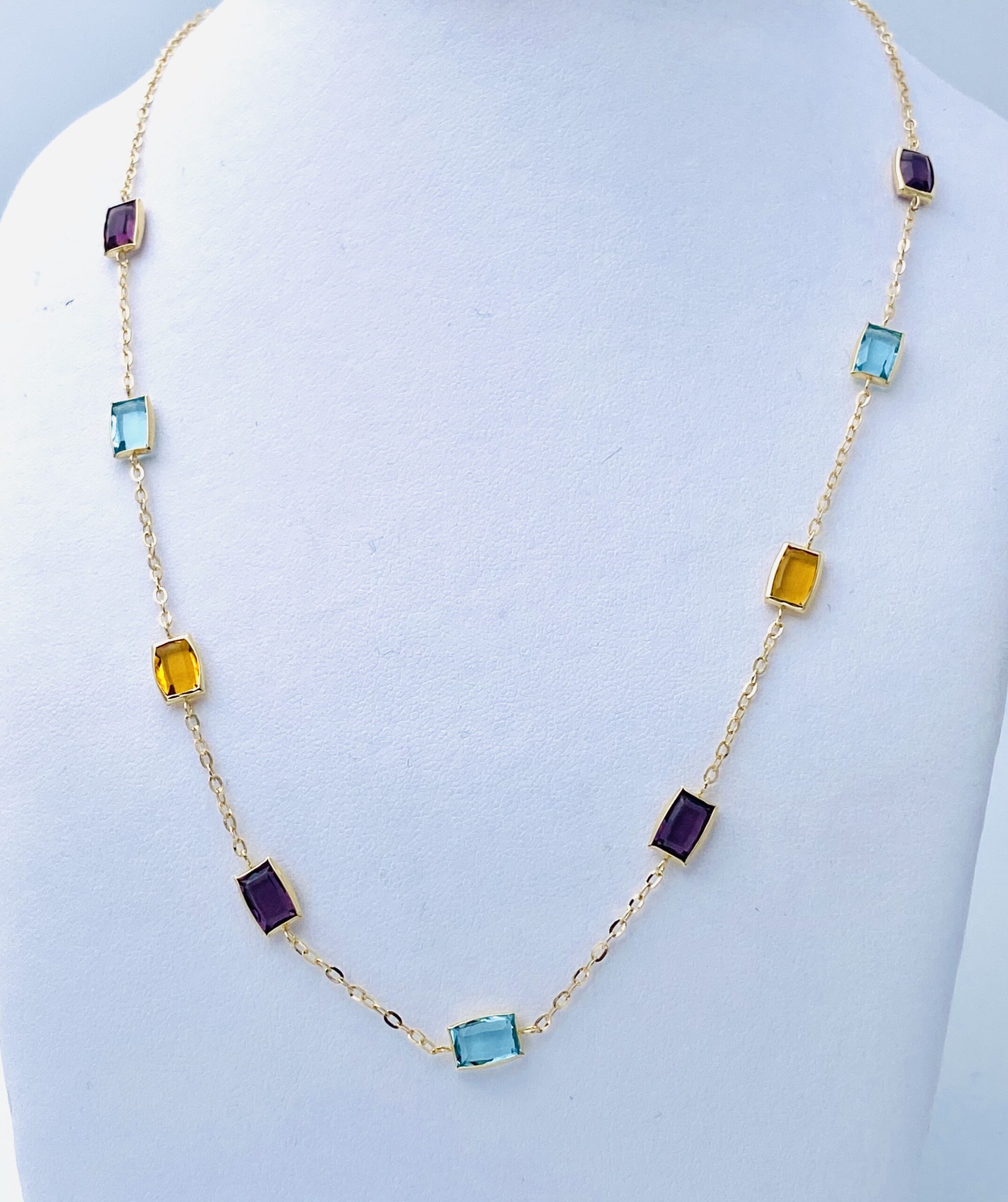 Necklace round neck amethyst,topaz,quartz, gold 750% Art. MAS001