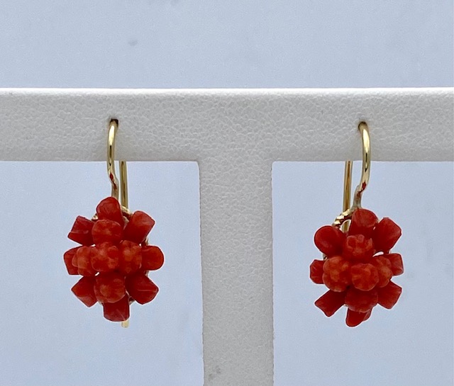 Gold Mediterranean coral earrings 375% Art. OR-017