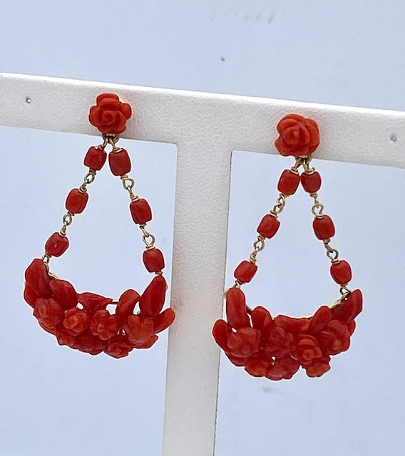 Gold Mediterranean coral earrings 375% Art. OR-1526