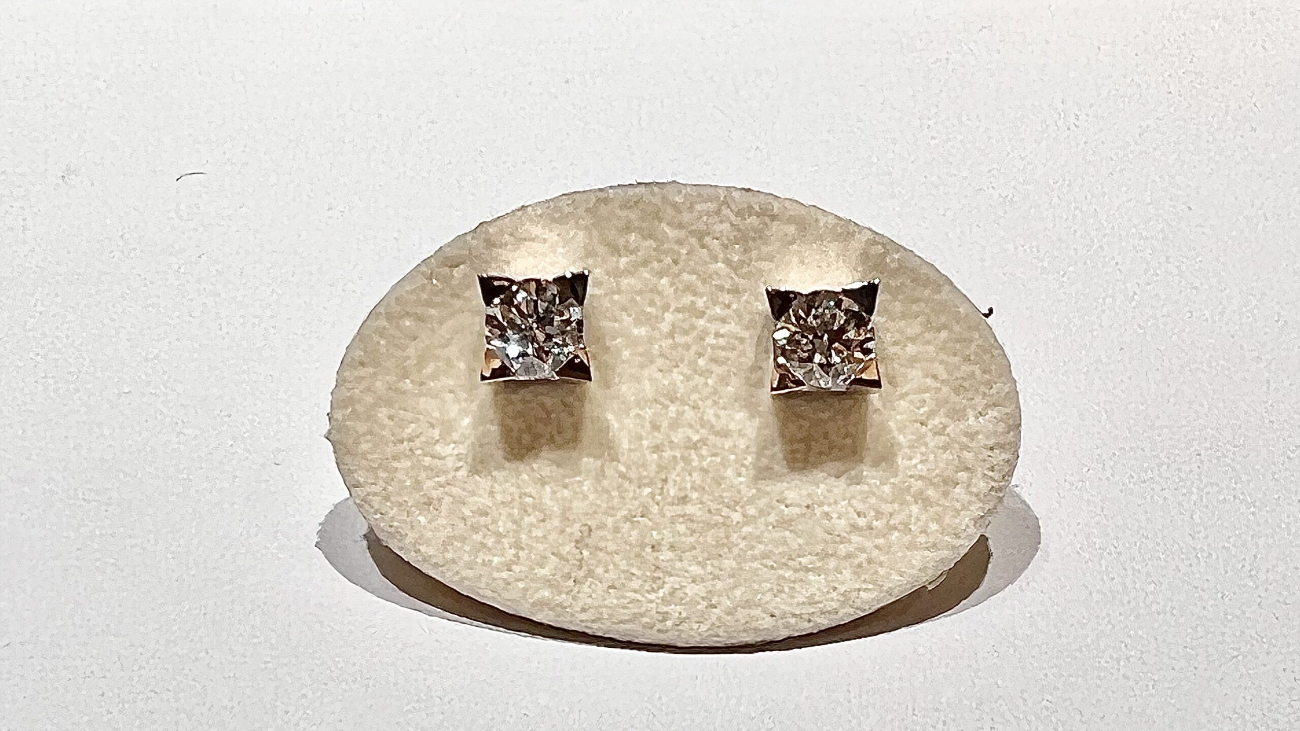 Earrings Point Light Gold and Diamonds Art. OR1397