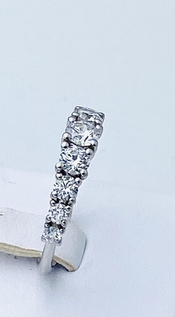 Anello veretta di diamanti oro bianco 750% Art.VE002