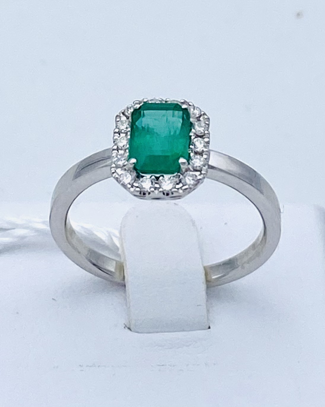 Anello smeraldo e diamanti oro 750% BELLE EPOQUE Art.AN2632