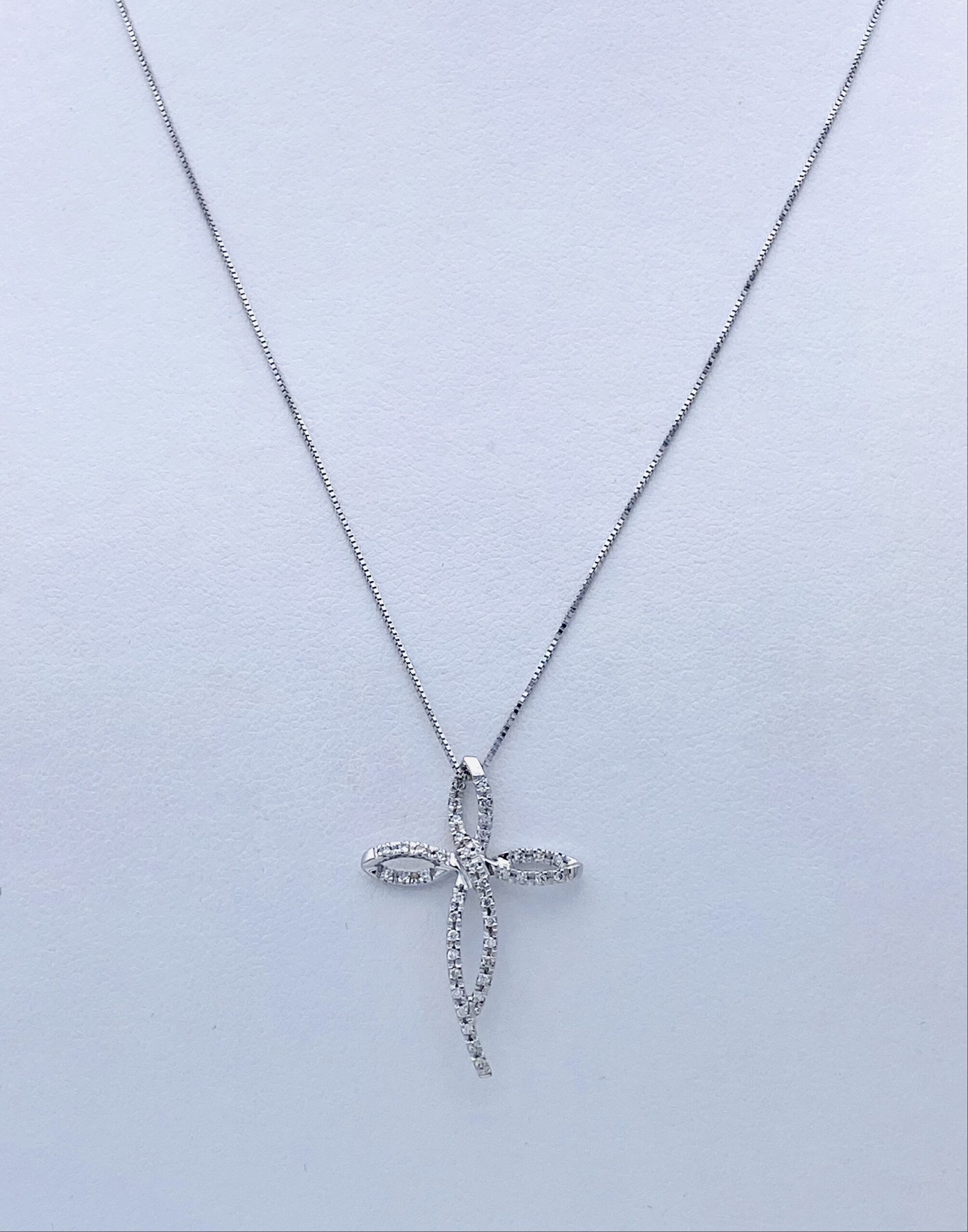 White gold 750% cross pendant and diamonds Art.CC294