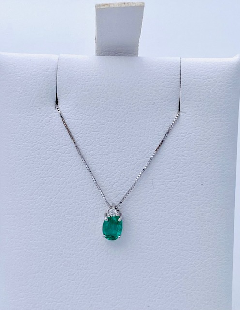 Pendente con diamanti smeraldo oro bianco 750 % Art.CD789