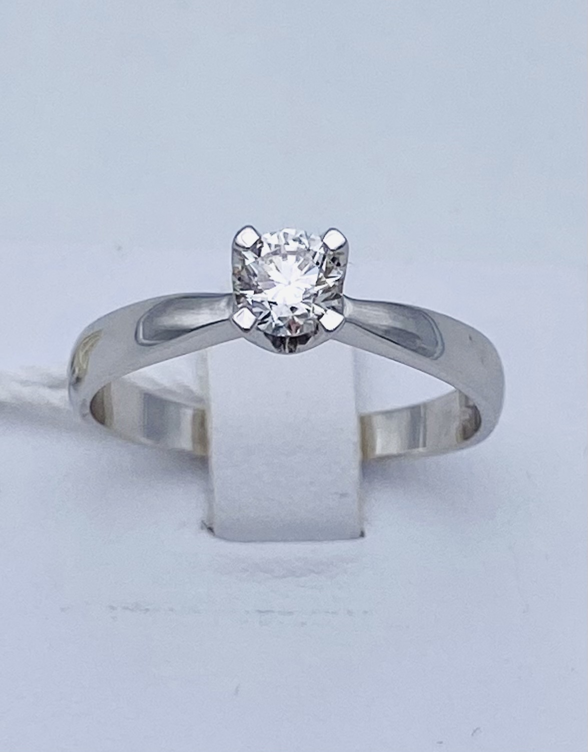Solitaire ring ROMANTIC diamonds in white gold 750% Art. AN2649-4