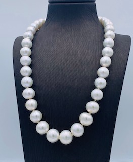 Collana Girocollo filo di perle susta oro bianco 750% Art. GRP11-14