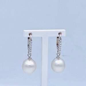 Earrings in 750% gold pearls and diamonds Art. ORP207