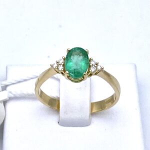 Anello smeraldo diamanti  oro giallo 750%  Art.AN2689-1