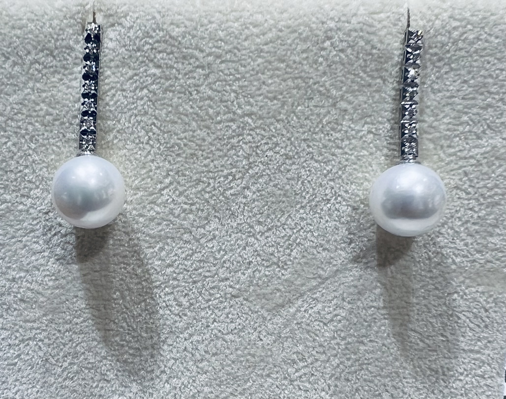 Orecchini perla oro bianco 750% Art. ORP281-2