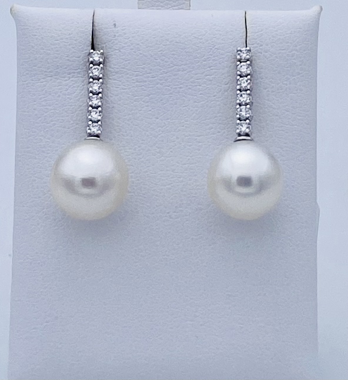 Pearl earrings white gold 750% Art.ORP219