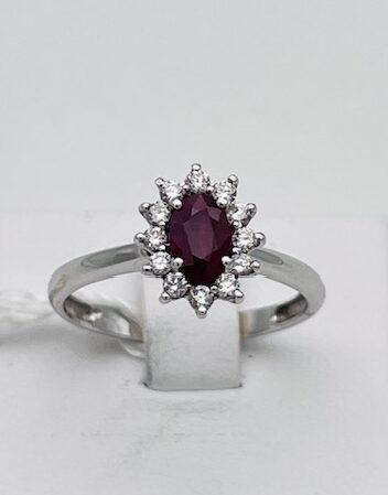 Gold ruby ring 750% diamonds Art. AN1284