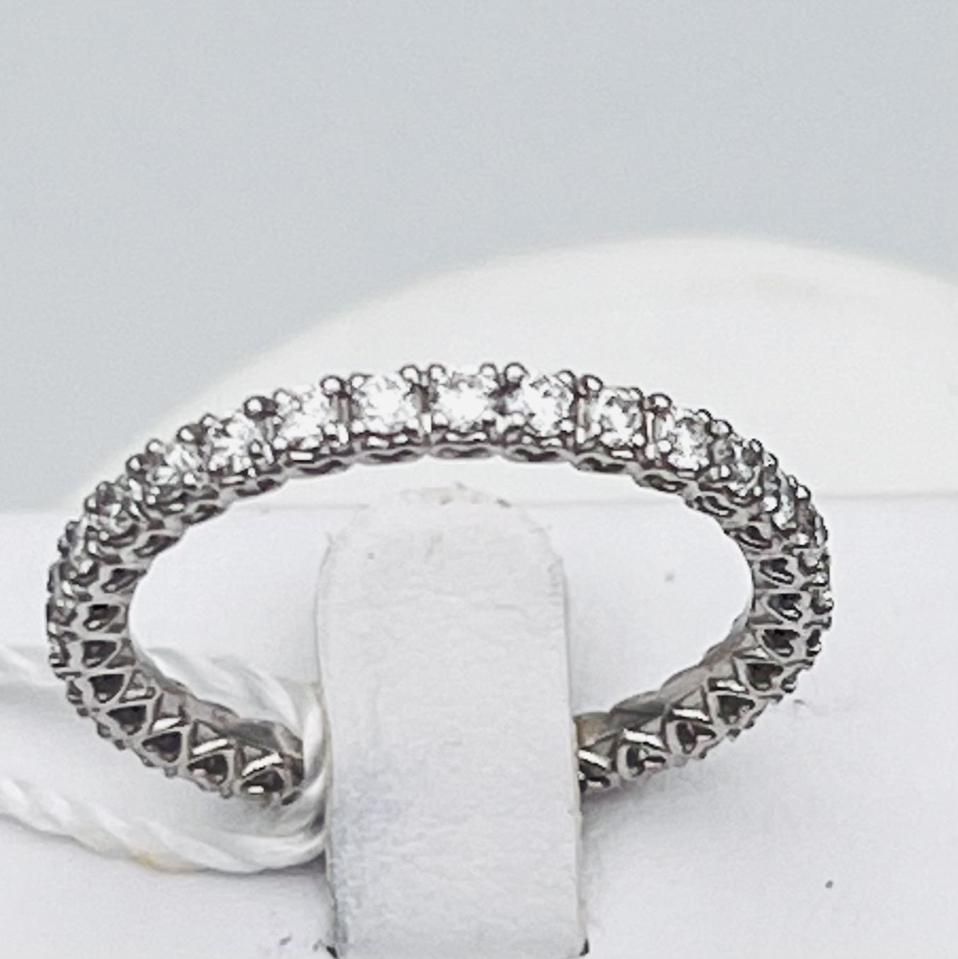 Veretta a giro oro bianco 750% e  diamanti  CUPIDO Art.AN2761