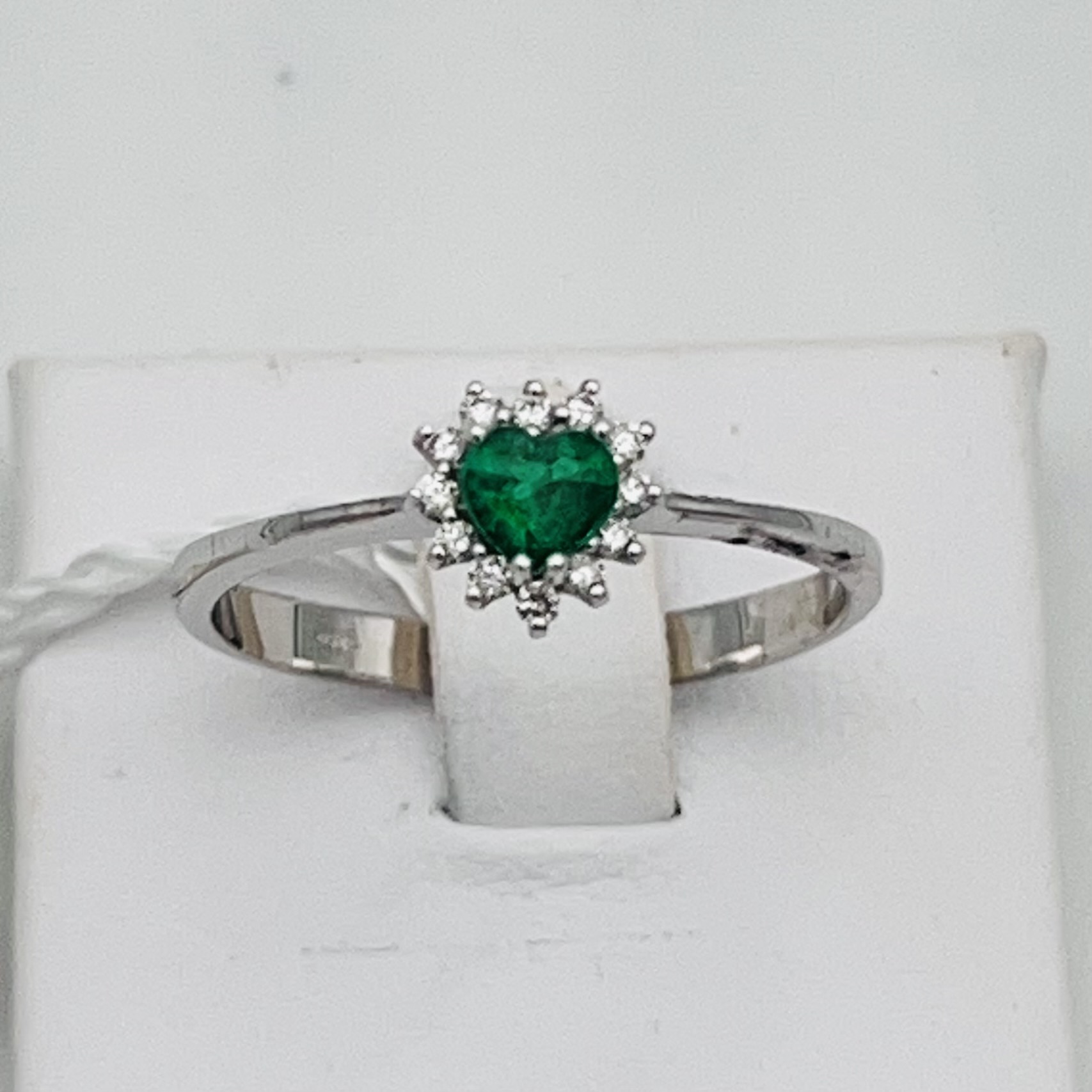 Anello smeraldo diamanti oro bianco 750% art.AN2717-3