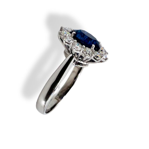 Anello zaffiro Royal blue  diamanti e oro BON TON  Art. AN2116-1