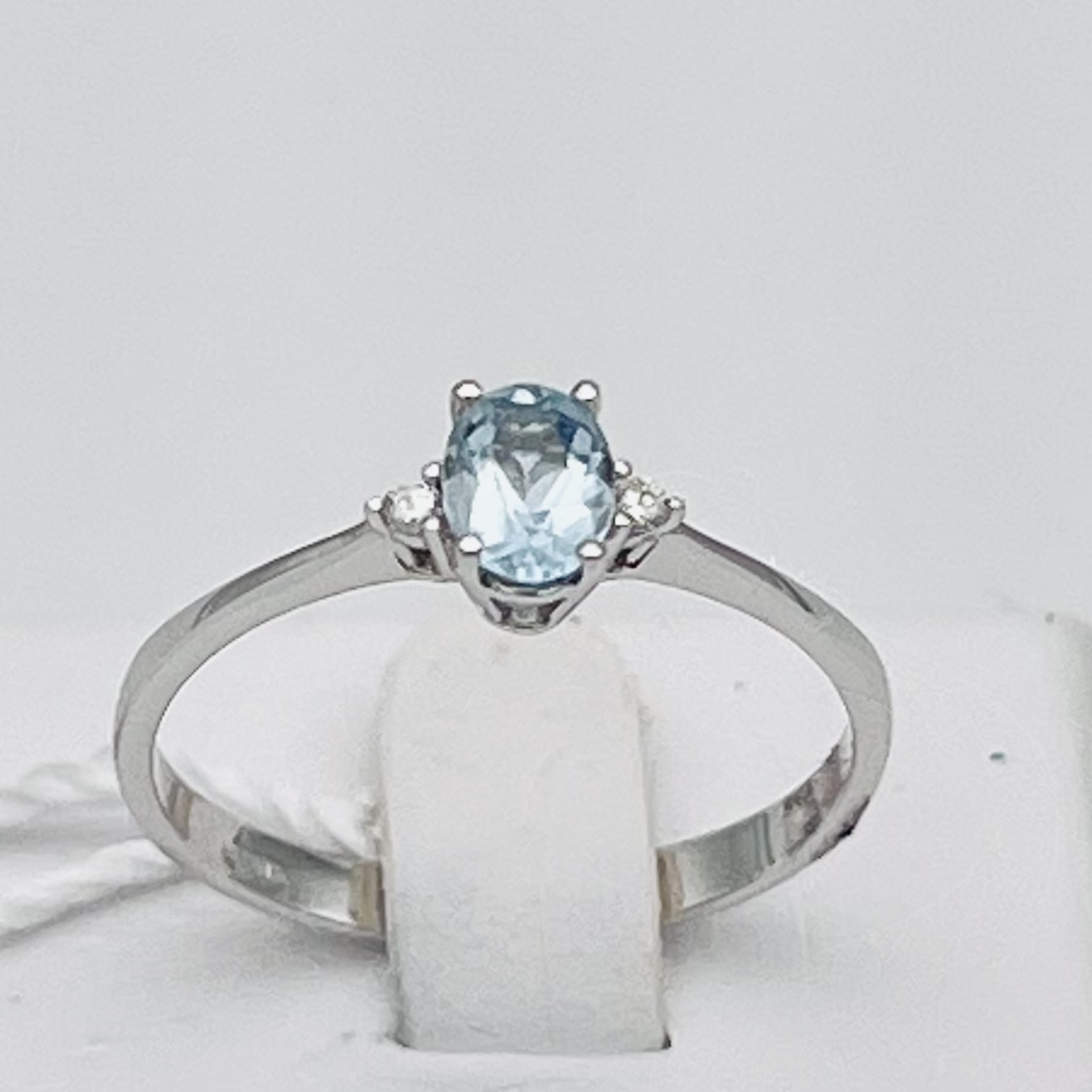 Ring with 750% gold aquamarine and GEM diamonds Art.AN2512-3