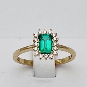 Anello smeraldo e diamanti oro giallo 750% art.7694/AS-47