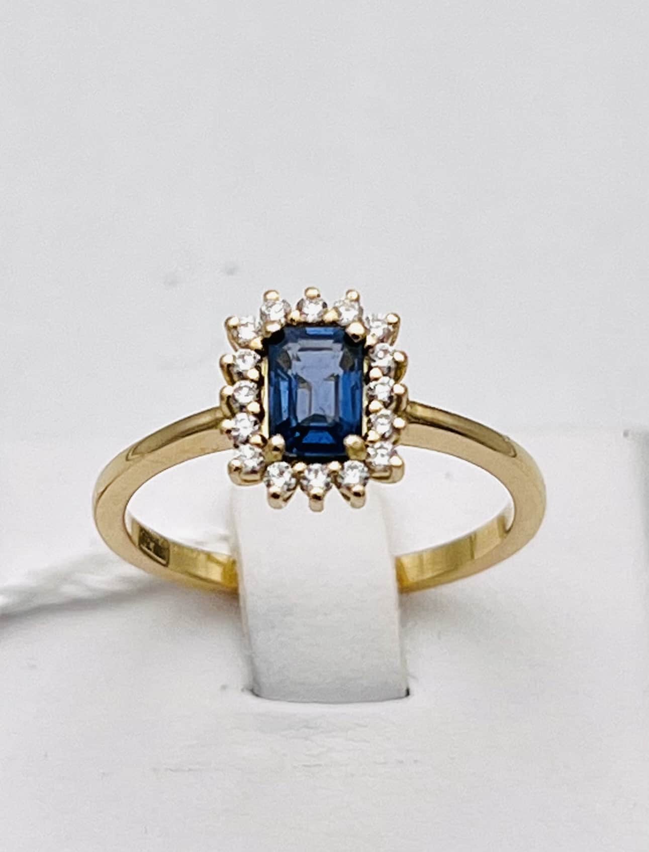 750% gold sapphire and diamond ring Art.ANZG1